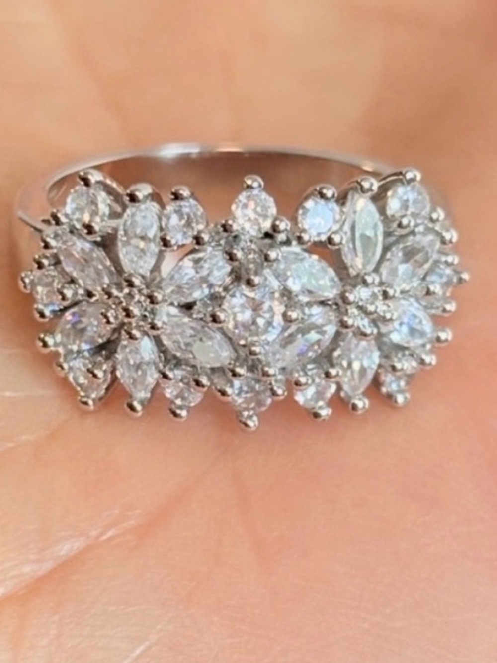 Vintage Avon Marquise Crystal Cluster Floral Statement Ring Silver Tone NIB Sz 6